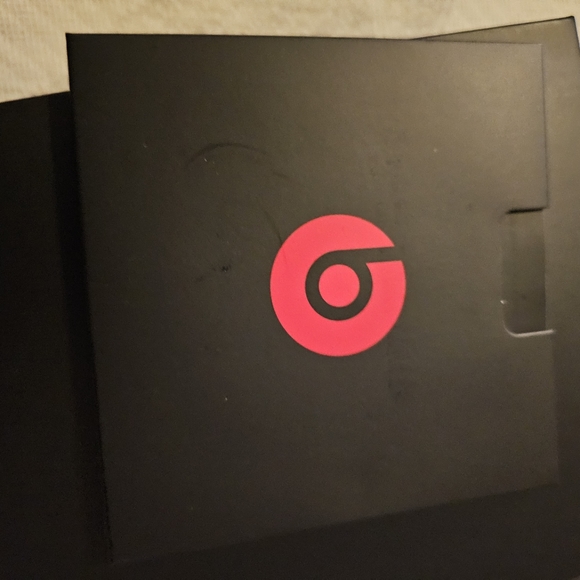 Studio 3s - Picture 2 of 5